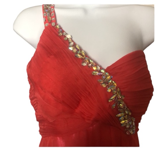 Cindy Gown Coral Full Length with Rhinestone detail XL - Picture 3 of 7